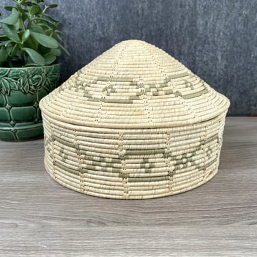 Round covered coiled raffia basket - 1980s vintage 