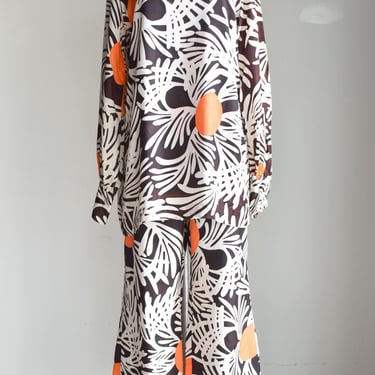 Vintage 70s 2pc Shirt & Pants Set / Black White and Orange Abstract 70s Outfit / 1970s Botanical Coral Pants Set / Modernist Vintage Outfit 