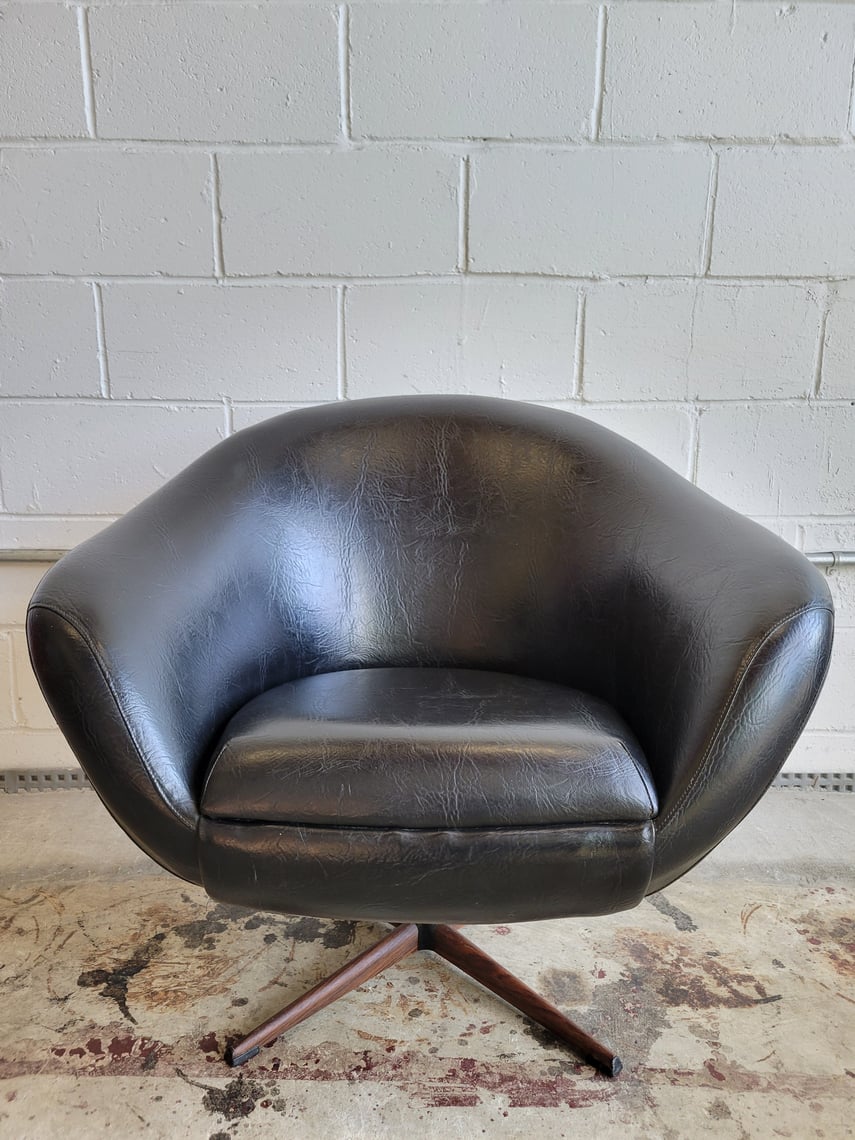 Mid Century Overman Pod Swivel Chair Wishbone Reserve Baltimore MD