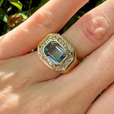 80s Aqua Blue Crystal 18K Gold Plate Ring Size 4.5