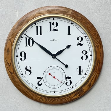 Very Large Round Oak Howard Miller Wall Clock with Sweep Second Hand, Mint Condition 