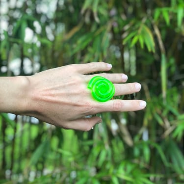SPIRAL RING, Acrylic ring, Green Ring, Green Acrylic Ring, Neon Ring, Statement Ring, Contemporary Ring, Birthday Ring, Birthday gift, Ring 