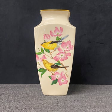 Lenox 'Dogwoods In Bloom At The White House' Presidential Garden Vase Collection