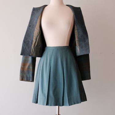 Lovely 1960's Sea Foam Green Wool Mini Skirt / Sz XS