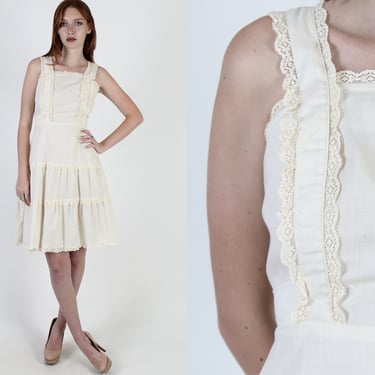 Plain Ivory Lace Mini Dress / Solid Off White Prairie Dress / Vintage 70s Floral Garden Waist Tie Dress / Womens Boho Cream Tiered Dress 