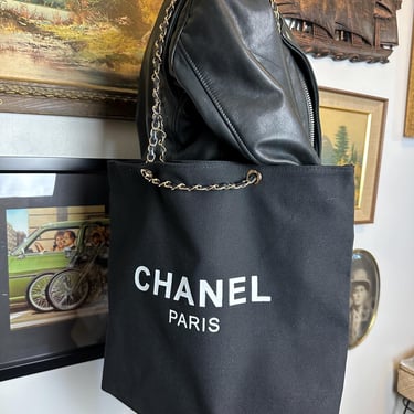 Authentic NEW Chanel GWP Limited Edition Tote Bag 