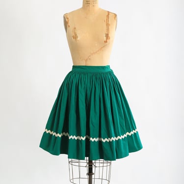 Vintage 50s green cotton circle skirt 