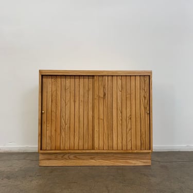Compact oak credenza by Woodland 