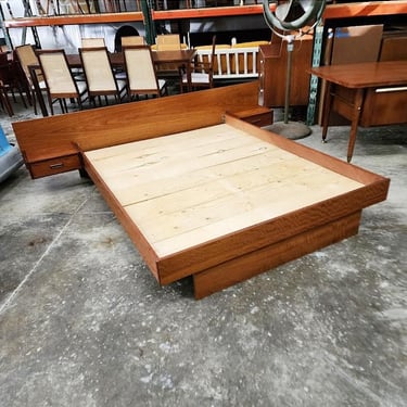 Teak Queen Size Platform Bed with Floating Headboard and Nightstands (Please Read Shipping Info in Description) 