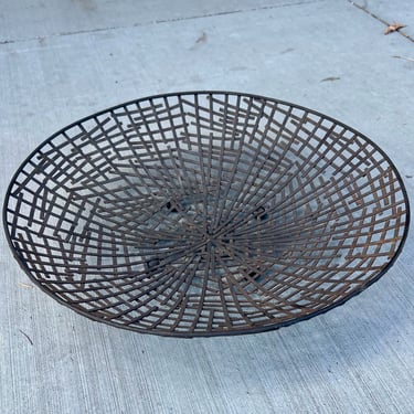 American Mid Century welded Metal Catch it all Fruit Bowl Atomic Age