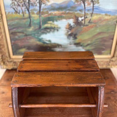 Free shipping within continental US - Rustic Vintage Handcrafted Oak Step Stool with Slatted Top and Curved Sides - Early 20th Century 