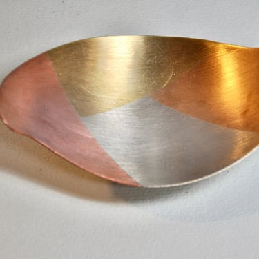 Mid Century Modernist Los Castillo Metales Casados Mexico Mixed Metals aka Married Metals Footed Abstract Leaf Shape Trinket Dish Decor 