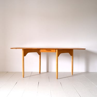 Vintage Extendable Dining Table with Leaves 