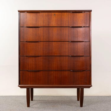 Teak Danish Dresser - (325-036) 