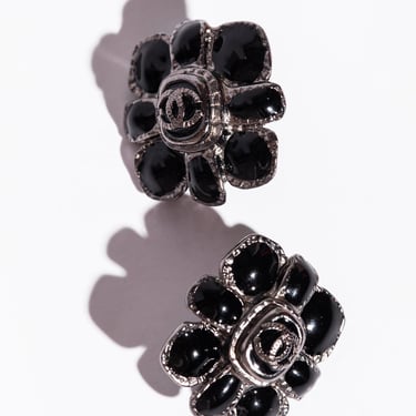 CHANEL Fall 2008 Black + Silver Camellia Clip On Earrings