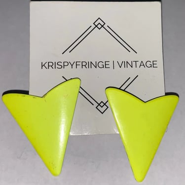 80s Vintage Neon Yellow Triangle Earrings 