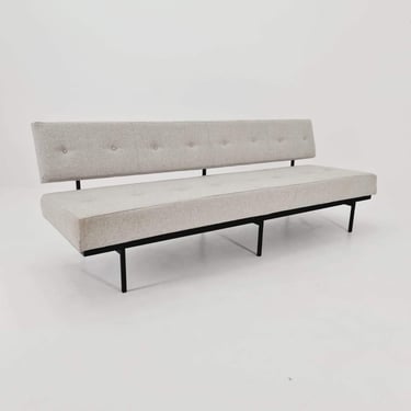 Mid-century tufted sofa model No. 578 by Florence Knoll Sofa for Knoll International 1960s, USA 