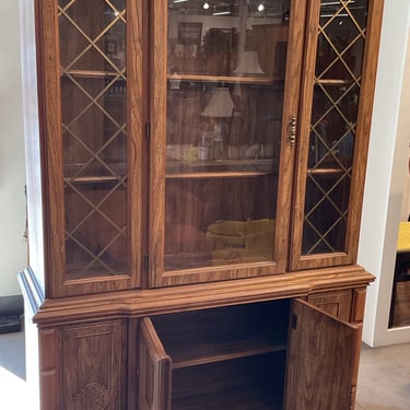 Retro China Cabinet