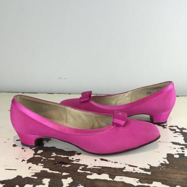 Only the Very Best - Vintage 1960s Saks Fifth Ave Fuchsia Faille & Satin Shoes Heels - 8 1/2M 