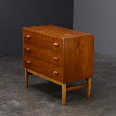 Danish Modern Chest of Drawers Dresser or Nightstand Teak Mid Century 