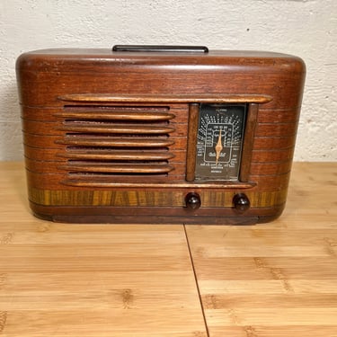 1941 Packard-Bell Model 5E Deluxe Art Deco Radio, Wood Case 