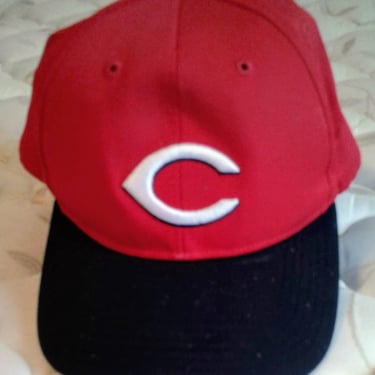 Cincinnati Reds MLB ball cap 