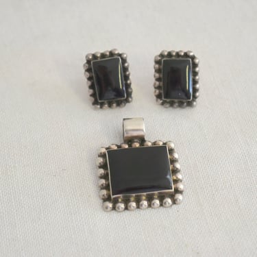 1990s ATI Mexico Black Stone and Sterling Silver Pendant and Earrings Set 