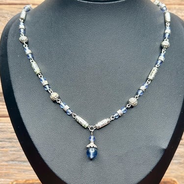 Vintage Express Beaded Necklace Blue blue Beads Silver Tone Textured Beads 90s 