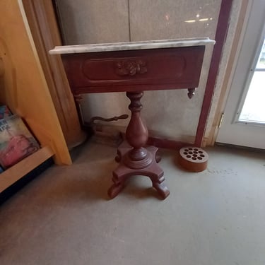 Mahogany and Marble Victorian Style Side Table 18.25 X 14.25 X 27.25