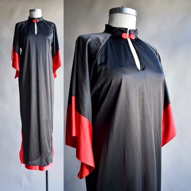 Vintage 70s Black and Red Nightgown / 70s Long Nightgown / Gothic Vintage Nightgown / Red and Black / Black and Red Nightgown / 70s robe 