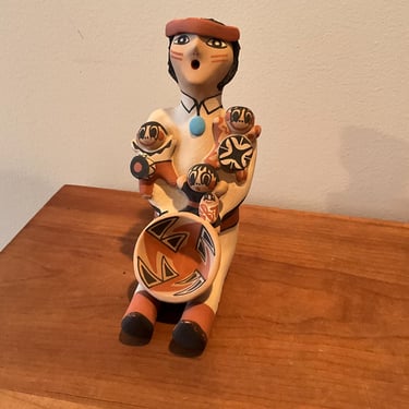 Jemez Pueblo Pottery Storyteller figure Wilma Gachupin 