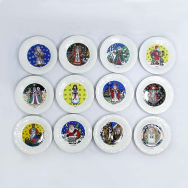 Holiday Traditions of the World Plates-Tabletops Unlimited/Domestications-Gretchen Gaede-1998-Christmas Folk Art-Choice of Country 