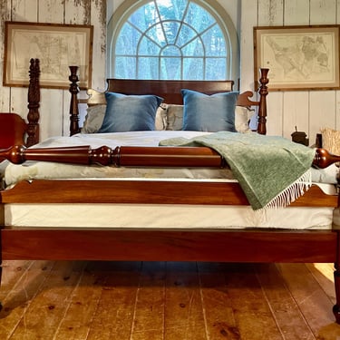 Nantucket Thistle Bed, King Size, Chamfered Rollback Ram's Ear Headboard, Blanket-Rail, Footboard