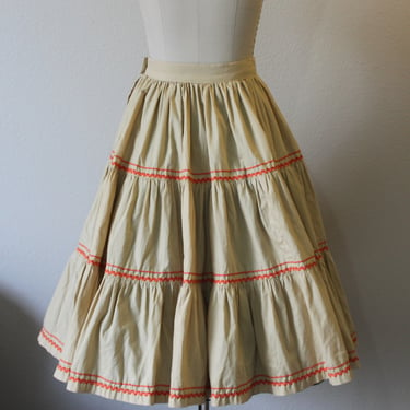 Vintage 50's Tan Coral Rick Rack Patio FULL Circle Skirt // Pinup Girl // Modern US 6-8 // 28 inch waist 