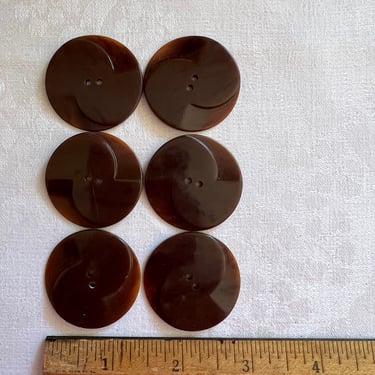 Buttons 6 plastic mid century 