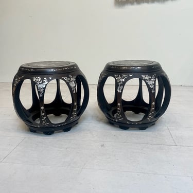 Beautiful Pair of Vintage Chinese Pedestal Plant Stands - Ebonized Wood with Shell Inlay 