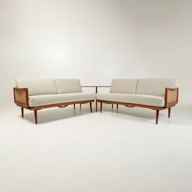 Peter Hvidt Model FD 451 Sectional sofas Daybed in Teak and Salt & Pepper Bouclé 