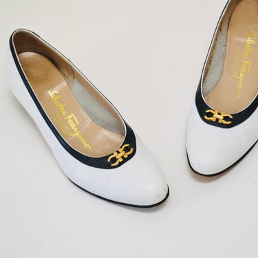 Vintage Salvatore Ferragamo High Heel Pumps White Navy Pumps Shoes 7 Leather Ferragamos 7 White High Heel Shoes Made in Italy 