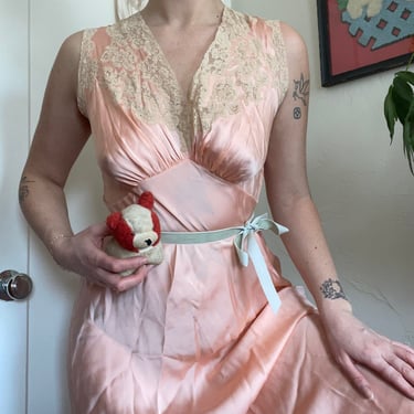 1940s Peony Pink Silk Slip Dress with Inset Lace and Keyhole Back size Medium Large 