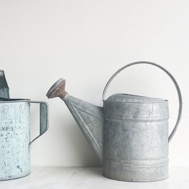 Large Vintage Galvanized Watering Can with Handle and Copper Spout Modern Farmhouse Garden Zinc Rustic Display Vase Gardening Greenhouse 