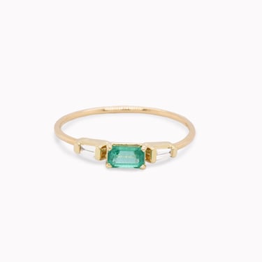 Petite Art Deco Emerald & Diamond Ring