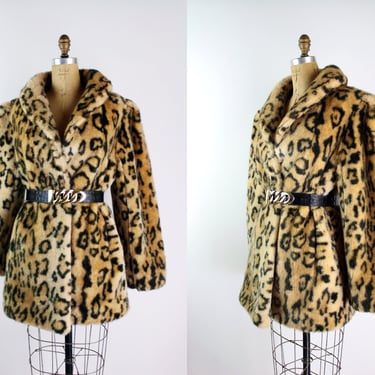 80s Leopard Cheetah Print Faux Fur Coat / Vintage Fur Coat /Vintage Winter Coat/ MOD Coat / Animal Print Coat / Size M/L 
