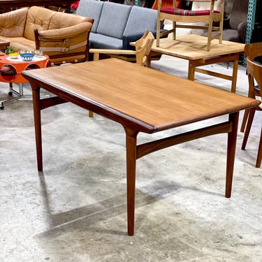 Danish Mid Century Modern Teak Dining Table Expandable Johannes Andersen 