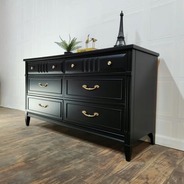 Available! Deep Black Neoclassical dresser/sideboard 