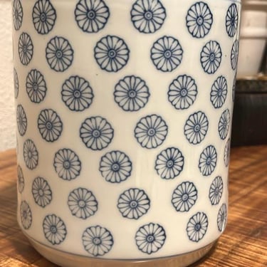 Vintage Chinese Blue Daisy Pottery Cannister 