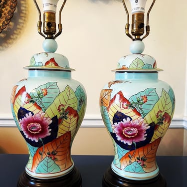 Stunning pair of Wildwood vintage tobacco leaf ceramic lamps 