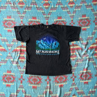 Vintage 1990s Mount Rushmore Souvenir Shirt 