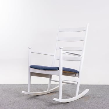 Scandinavian Rocking Chair - (323-020.4) 