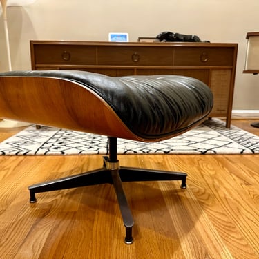 Authentic Herman Miller 1970s Black Leather Eames Ottoman 671 Rosewood Shell 