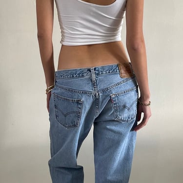 33 Levis 501 faded jeans / vintage slouchy boyfriend high waisted button fly light soft wash baggy tall Levis 501 jeans USA | size 33 